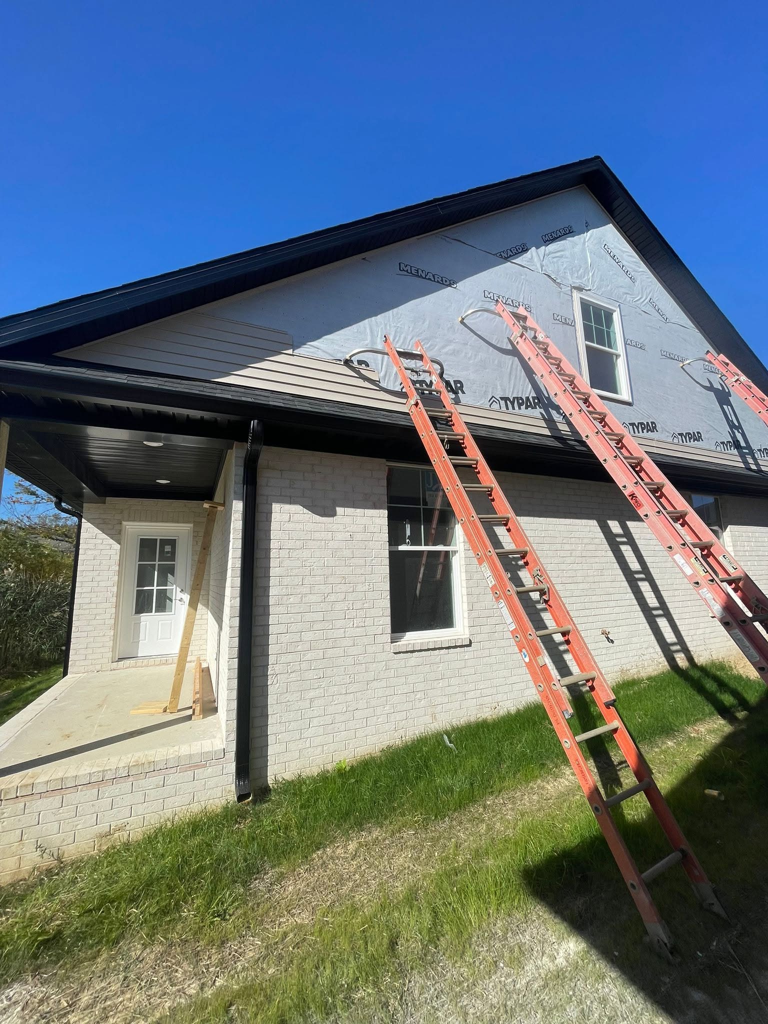 Siding Colors That Complement Brick Exteriors on Owensboro, KY Homes